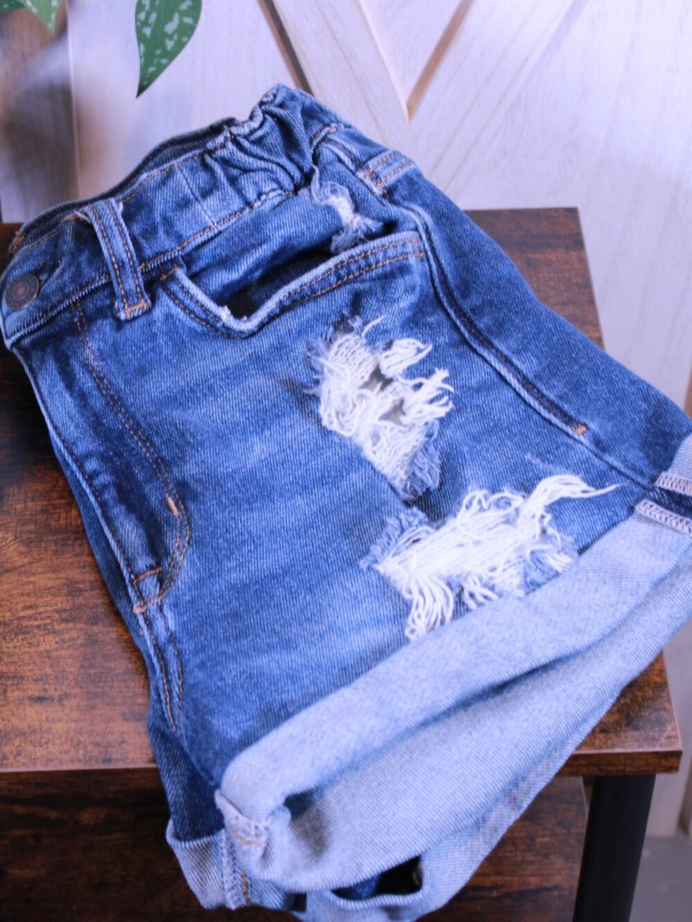 Arizona Jean Co Hi-Rise Curvy Denim Shorts Size 1 Dark Wash 2.5" Inseam